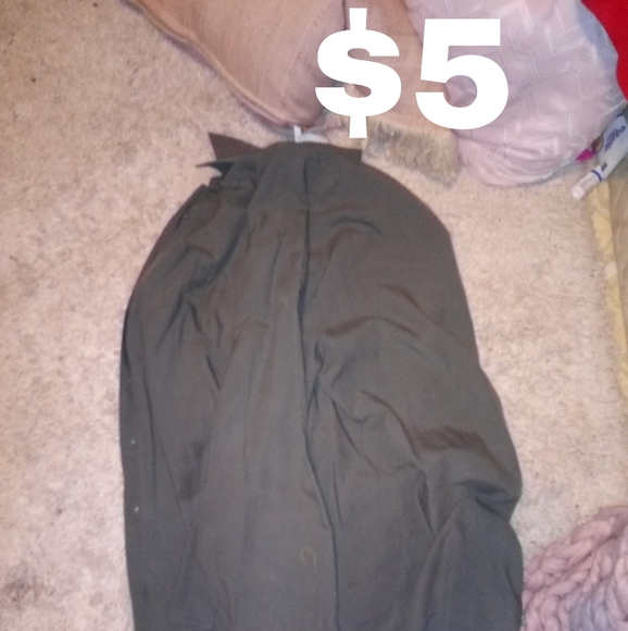 Clothes - Picture 10 of 11